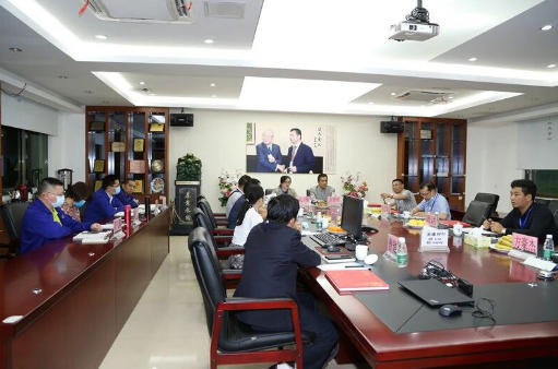 湖南省新化县谈合作 (1).jpg 湖南省新化县谈合作 (1).jpg